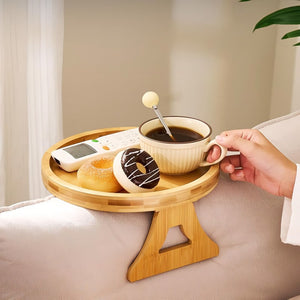 Bank armleuning met houten bijzettafel