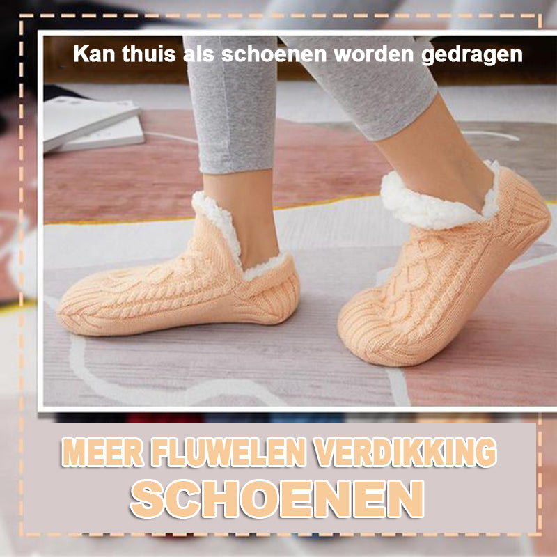 Dikke, gewatteerde sokken en schoenen