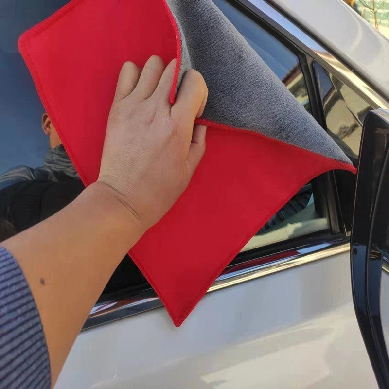 Superabsorberende handdoek voor het afvegen van auto's